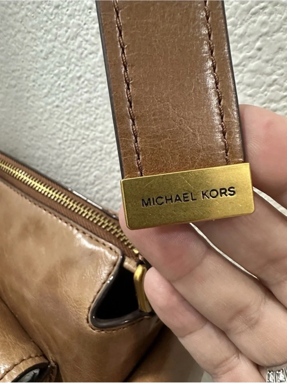 Michael Kors Dakota Medium Pocket Leather Shoulder Bag Unused ( Tag Inside )